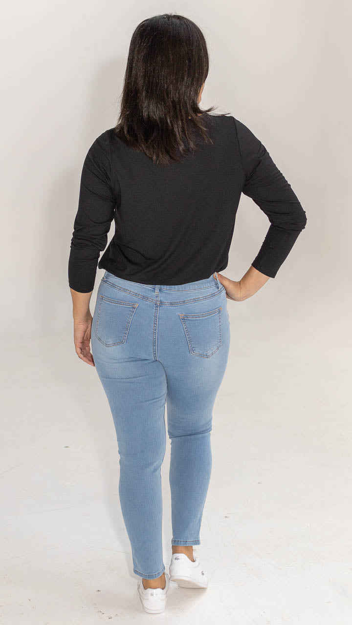 Alisha Jeans